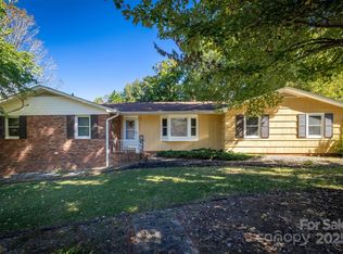 1341 36th Avenue Dr NE, Hickory, NC 28601