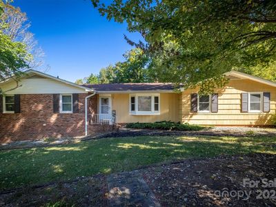 1341 36th Avenue Dr NE, Hickory, NC, 28601