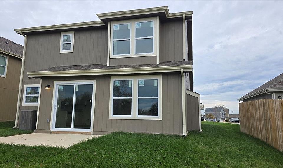 2nd image of 1612 Bluestem Dr