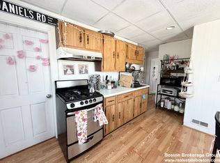 105 Buttonwood St APT 2, Boston, MA 02125