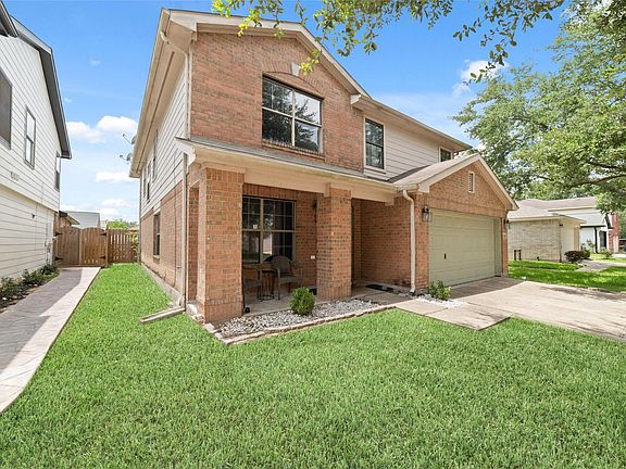 3rd image of 21119 Allenham Ln