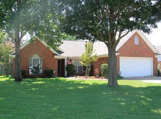 5345 Woodchase Dr, Southaven, MS 38671