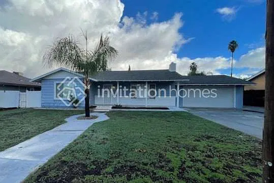 41612 Mayberry Ave