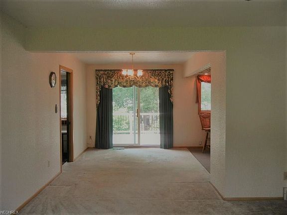 3rd image of 8720 Parkdale Dr