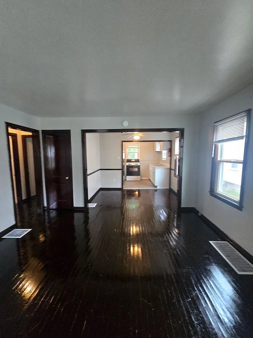 Westside Two Bedroom Home Located Near 16th and Concord — Photo 4