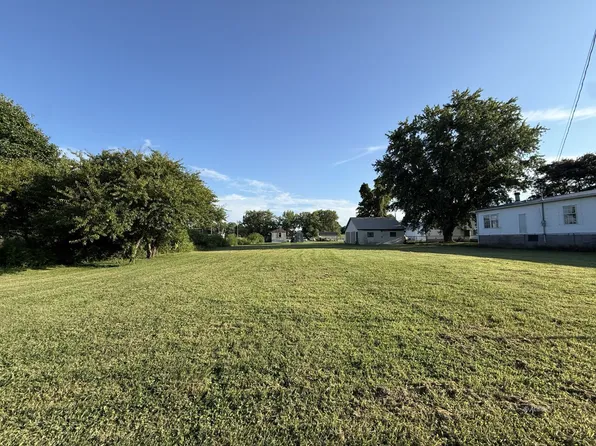 141 Hubbard Ave, Gallipolis, OH 45631