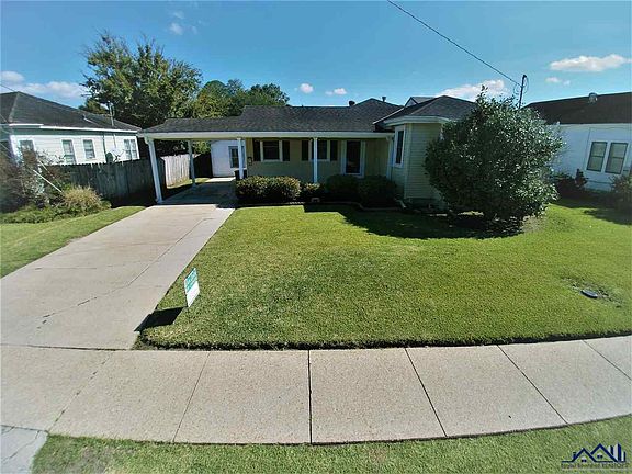 2nd image of 302 Wright Ave