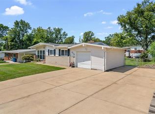 912 Buckley Rd, Saint Louis, MO 63125