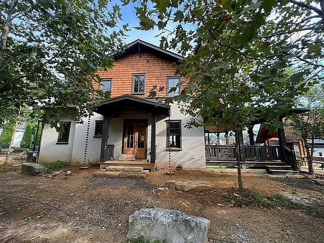 2nd image of 22 Fay Jones Ln