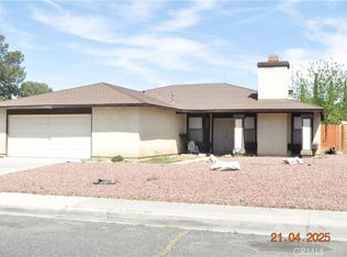 15063 Dakota St, Victorville, CA 92394