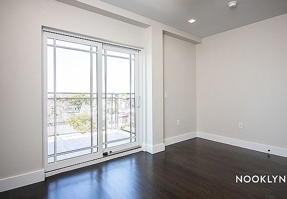 5th image of 486 E 2nd St #704