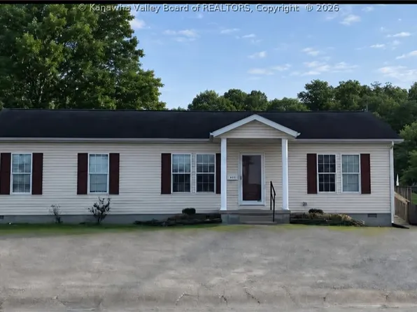 402 5th St, New Haven, WV 25265