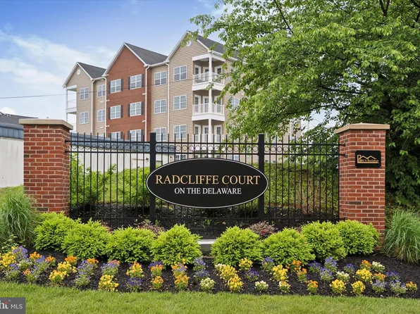 16333 River View Ct, Bristol, PA 19007