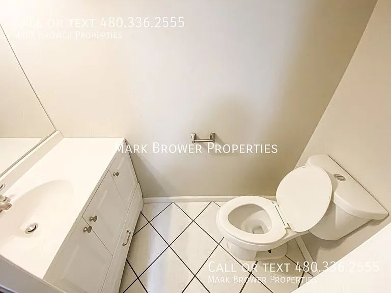 1519 E Laguna Dr — Photo 16