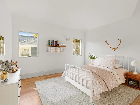 453 Stratford Road image 18 of 28