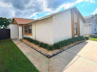 5128 Springwood Dr, Tampa, FL 33624