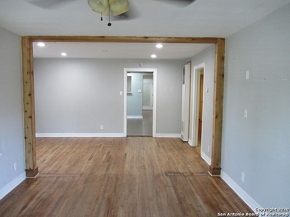 4th image of 1127 Kirk Pl