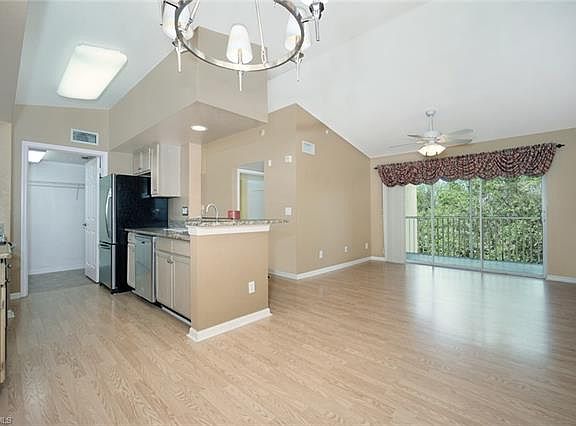 3rd image of 4625 Saint Croix Ln APT 1135
