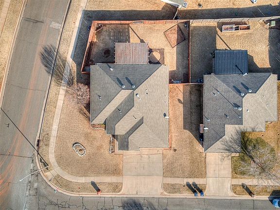 3rd image of 2341 NW 162nd Ter