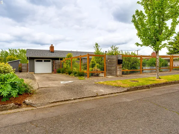 3140 Onyx St, Eugene, OR 97405