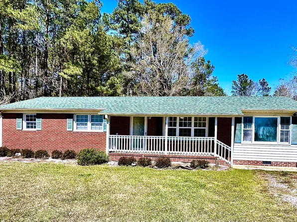2702 Penderlea Highway, Burgaw, NC 28425