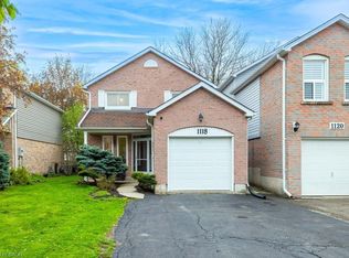 1118 Montgomery Dr, Oakville, ON L6M 1G1