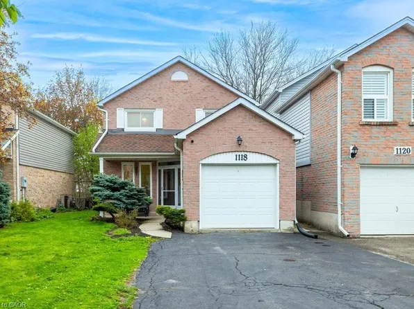 1118 Montgomery Dr, Oakville, ON L6M 1G1