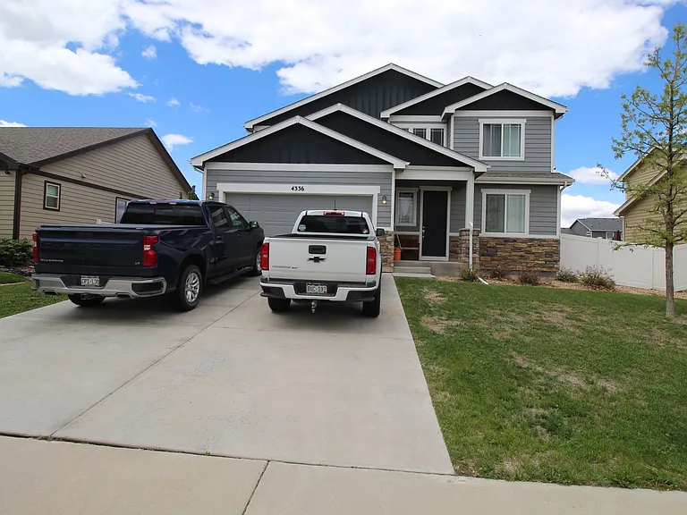4336 Carlyle Ln — Photo 1