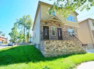 35 Rhett Ave, Staten Island, NY 10308