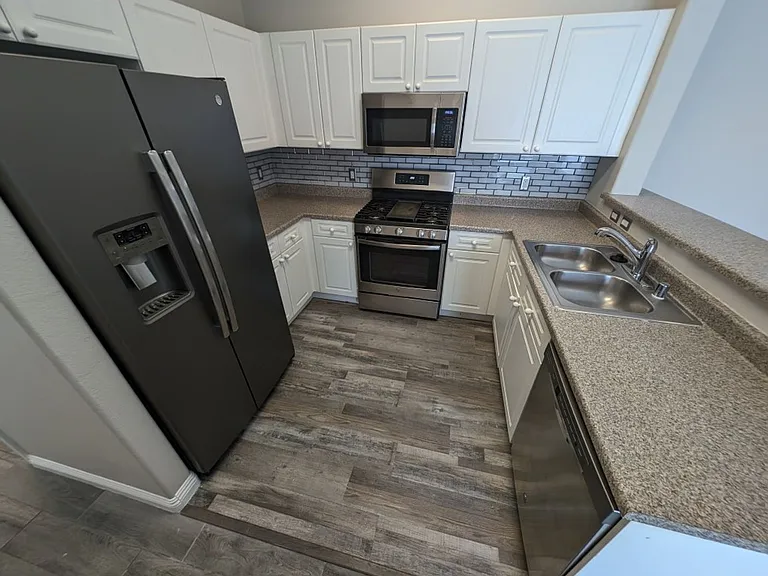 8708 Tomnitz Ave #101 — Photo 9