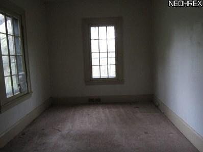 5th image of 233 S Portland Ave
