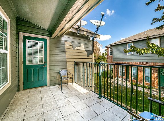 3rd image of 85 Chapel Hill Cir #85