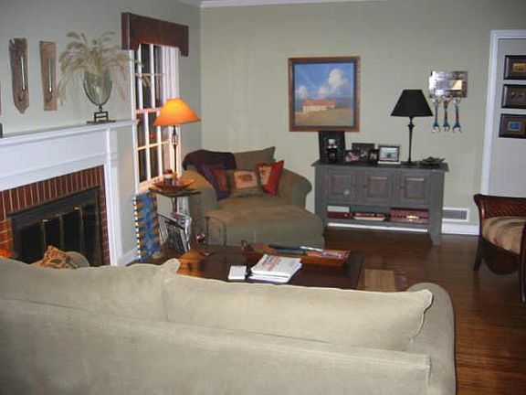4th image of 6474 N Broadway St