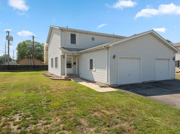 908 N Wheeler St, Griffith, IN 46319