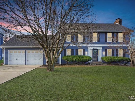 26 Lippizan Rd, Saint Peters, MO 63376