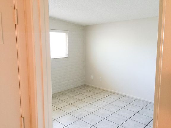 5th image of 3144 N Treat Ave