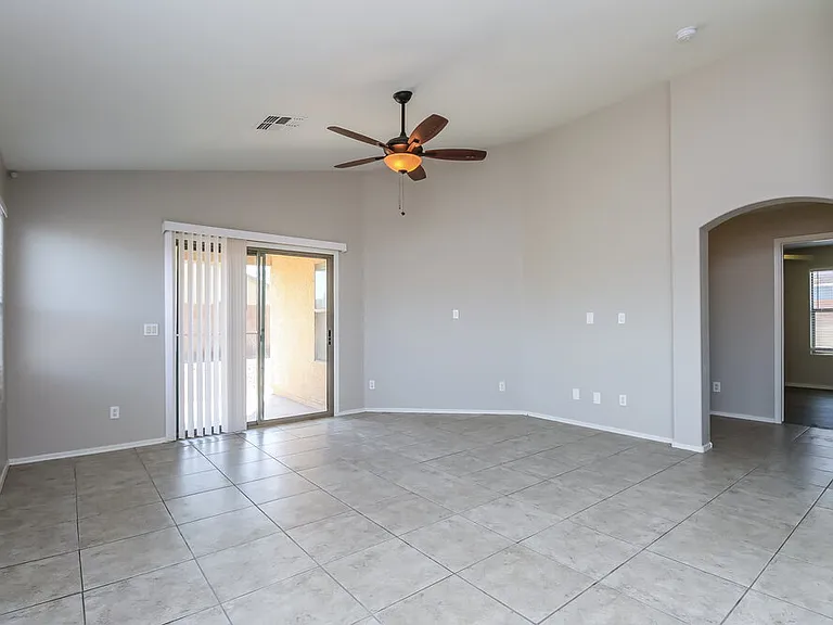 383 W Welsh Black Cir — Photo 5