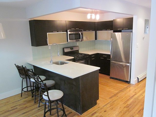 1st image of 289 Clifton Pl APT 1