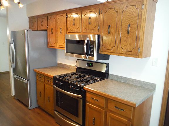 5th image of 4940 Circle Ct APT 601