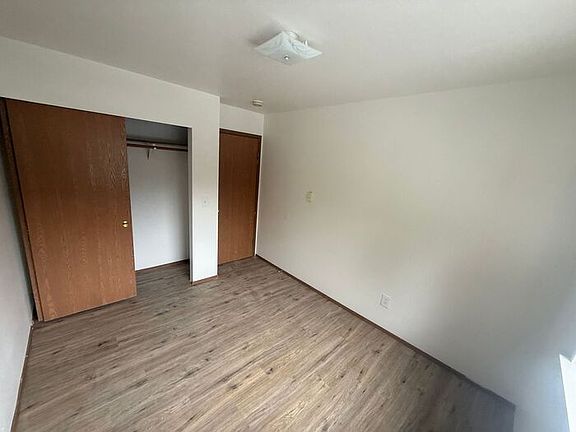 5th image of 1004 37th St SE #D