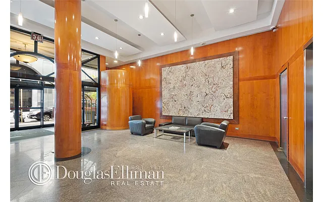 Rented by Douglas Elliman | media 23