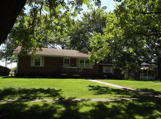 109 S Walnut St, Onarga, IL 60955