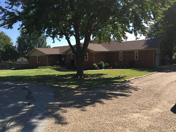 2nd image of 2401 Pinecrest Ct