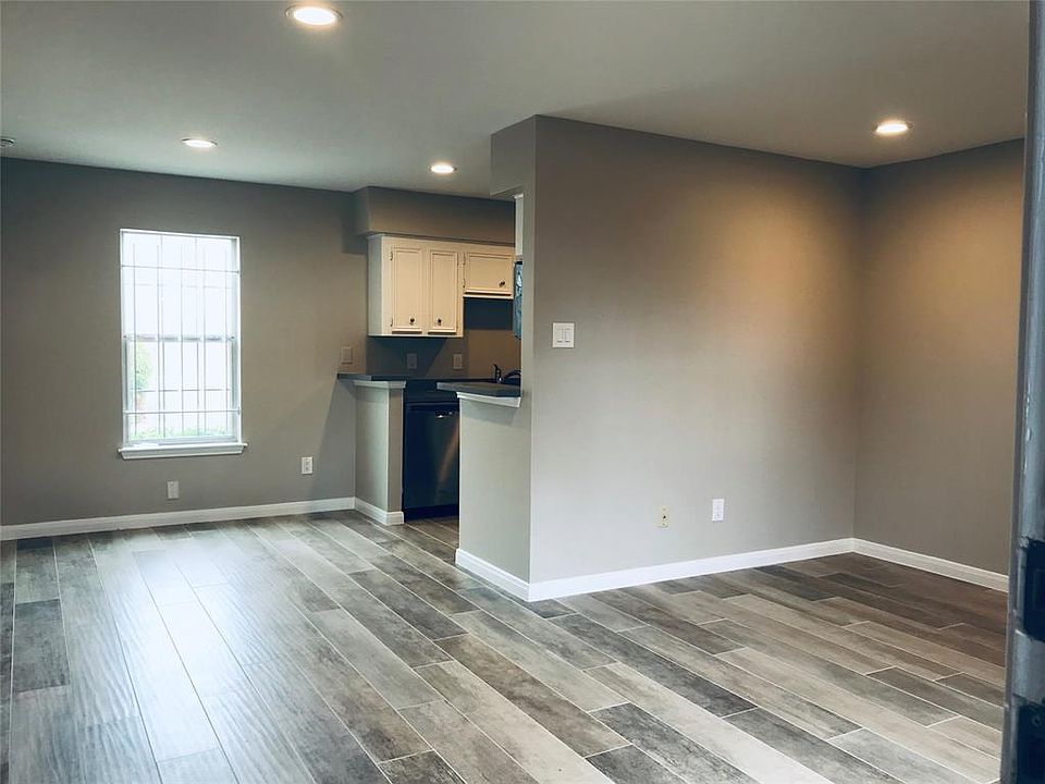 1st image of 1223 Augusta Dr APT 31
