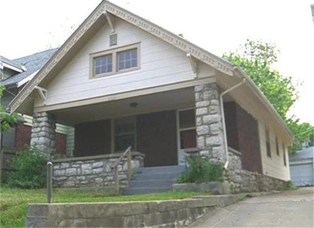 1st image of 2924 Bales Ave