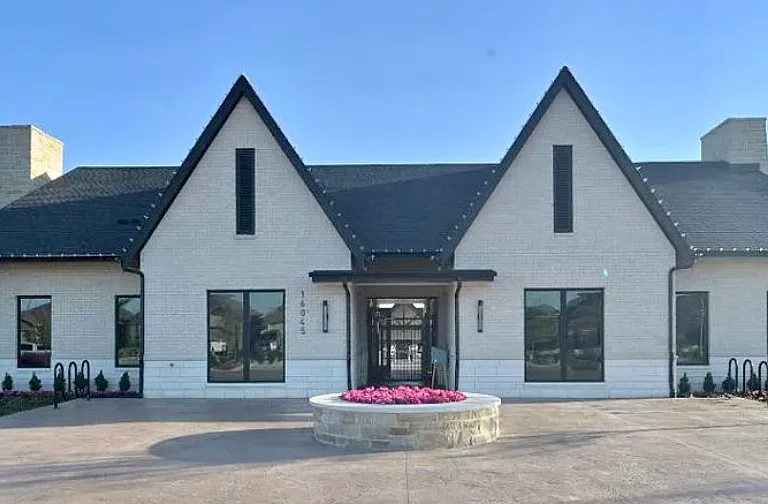 15508 Putney Way — Photo 27