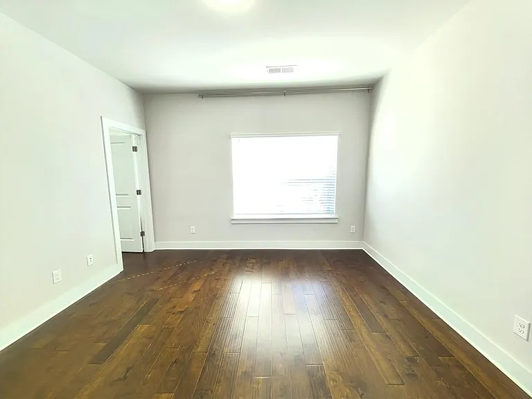 3797 Oxford Cir — Photo 25
