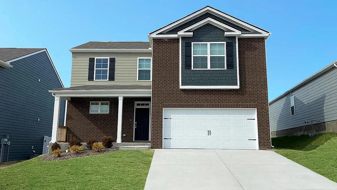 4 bed, 2359 sqft, $2,400 — Photo 1