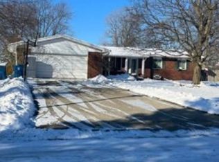 2425 Plainview Dr, Flushing, MI 48433