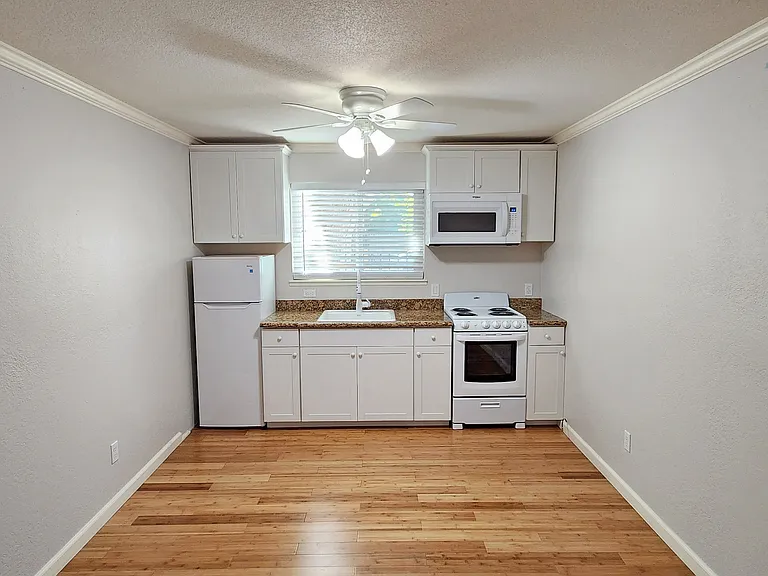 1430 V St #4 — Photo 1